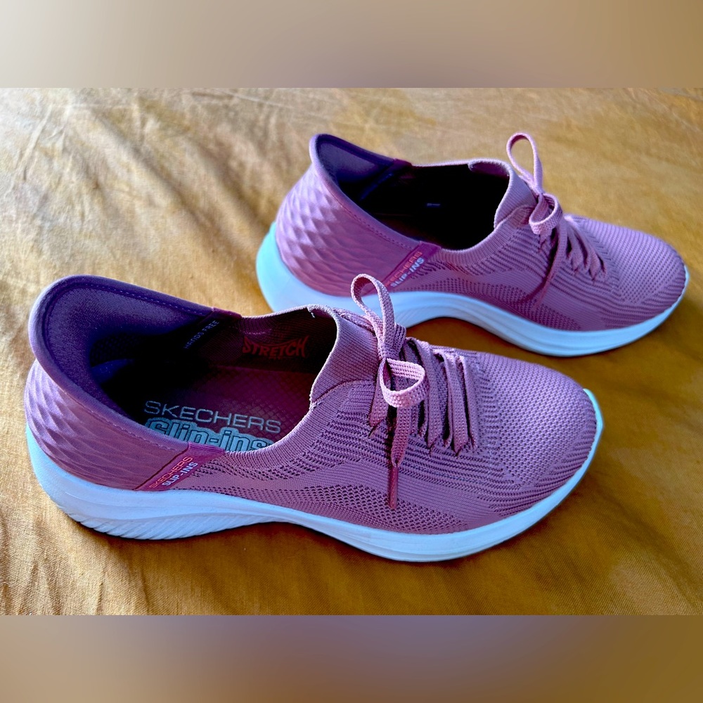 Sketchers Slip-ins Mauve Size 10